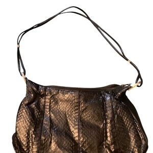 Elegant Black Vintage Snakeskin Zip Up Shoulder Bag